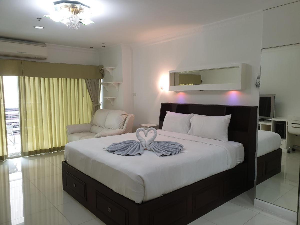 View Talay 6 Pattaya Beach By Cando Room photo