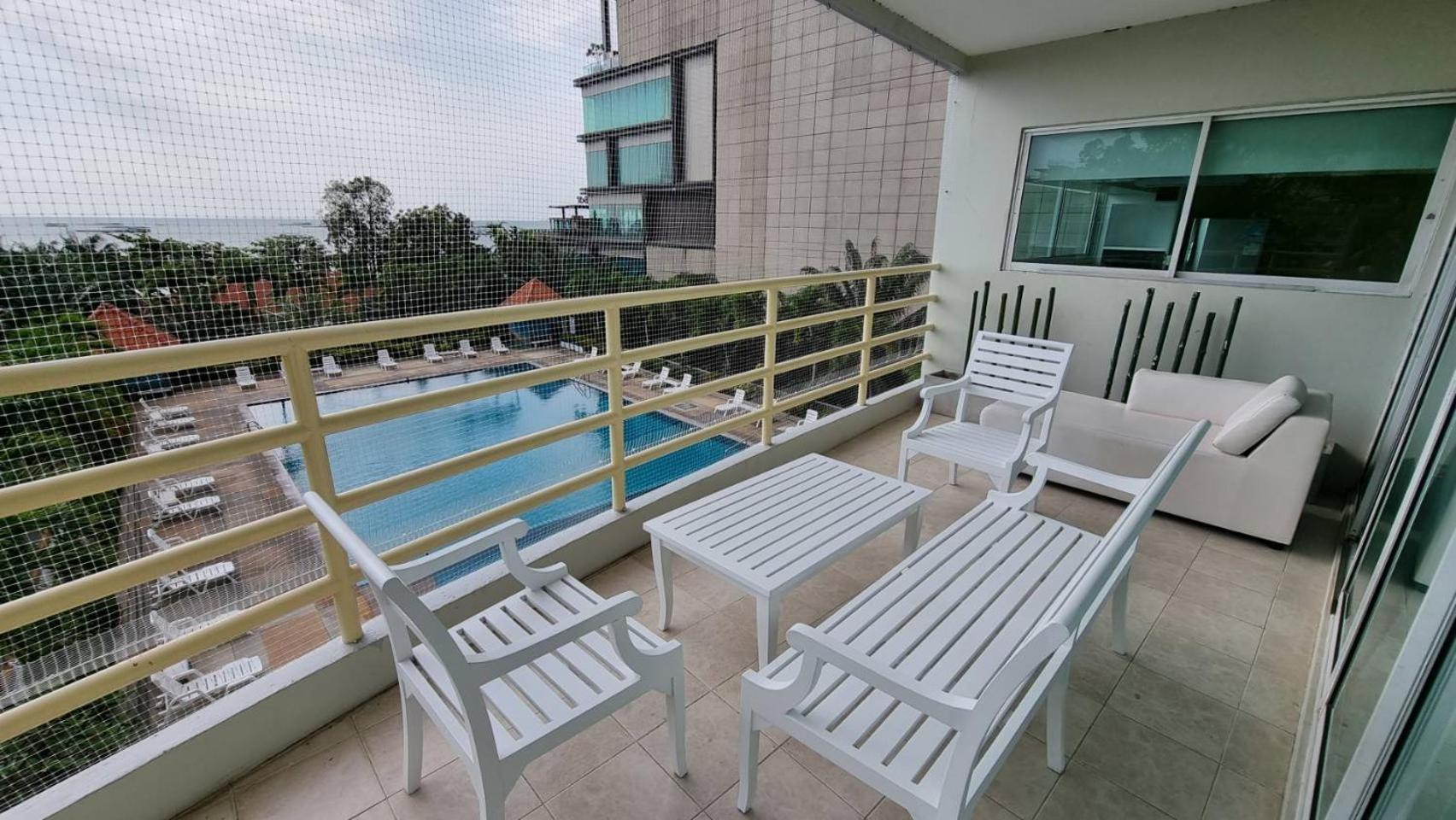 View Talay 6 Pattaya Beach By Cando Room photo